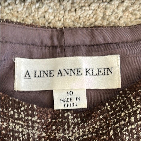 Plaid Brown Skirt - Picture 3 of 6